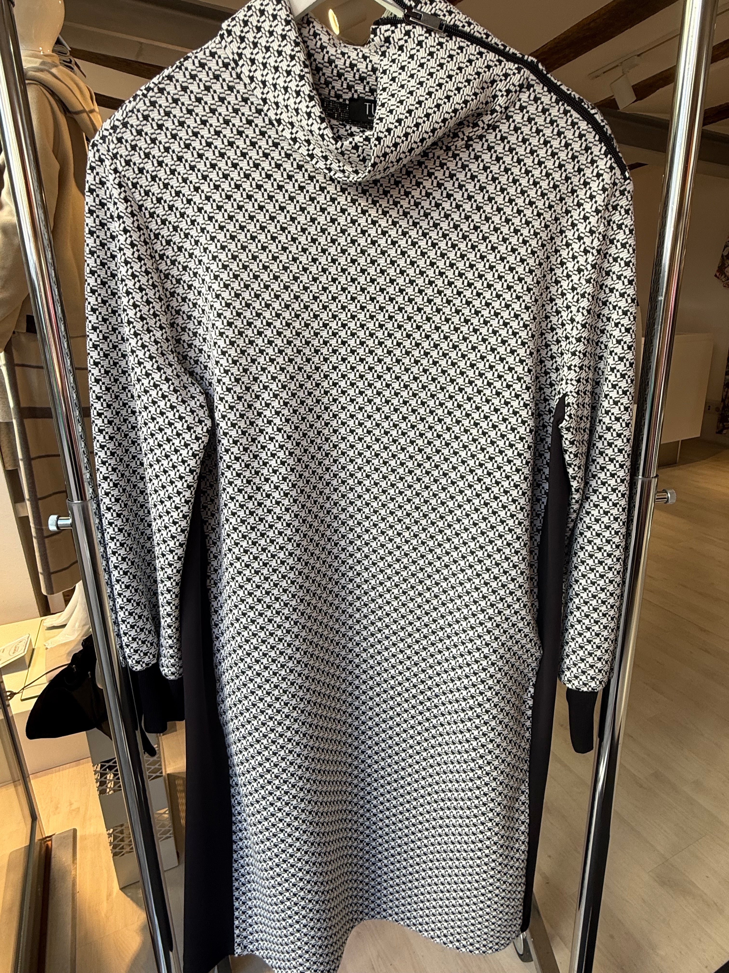 Monochrome Patterned Long Sleeve Dress