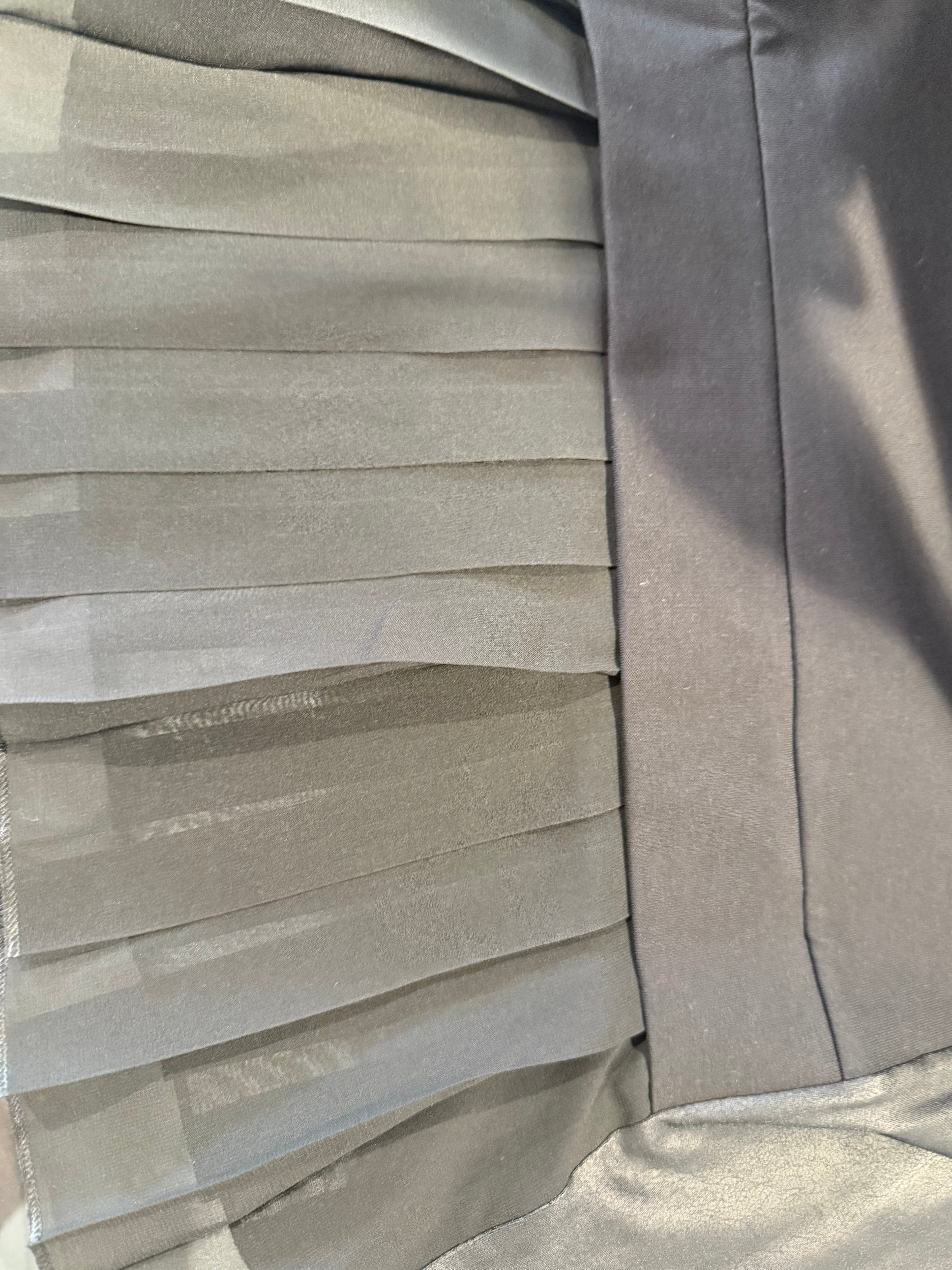 Black Sweatshirt with Pleated Hem & Satin-Finish Sleeves