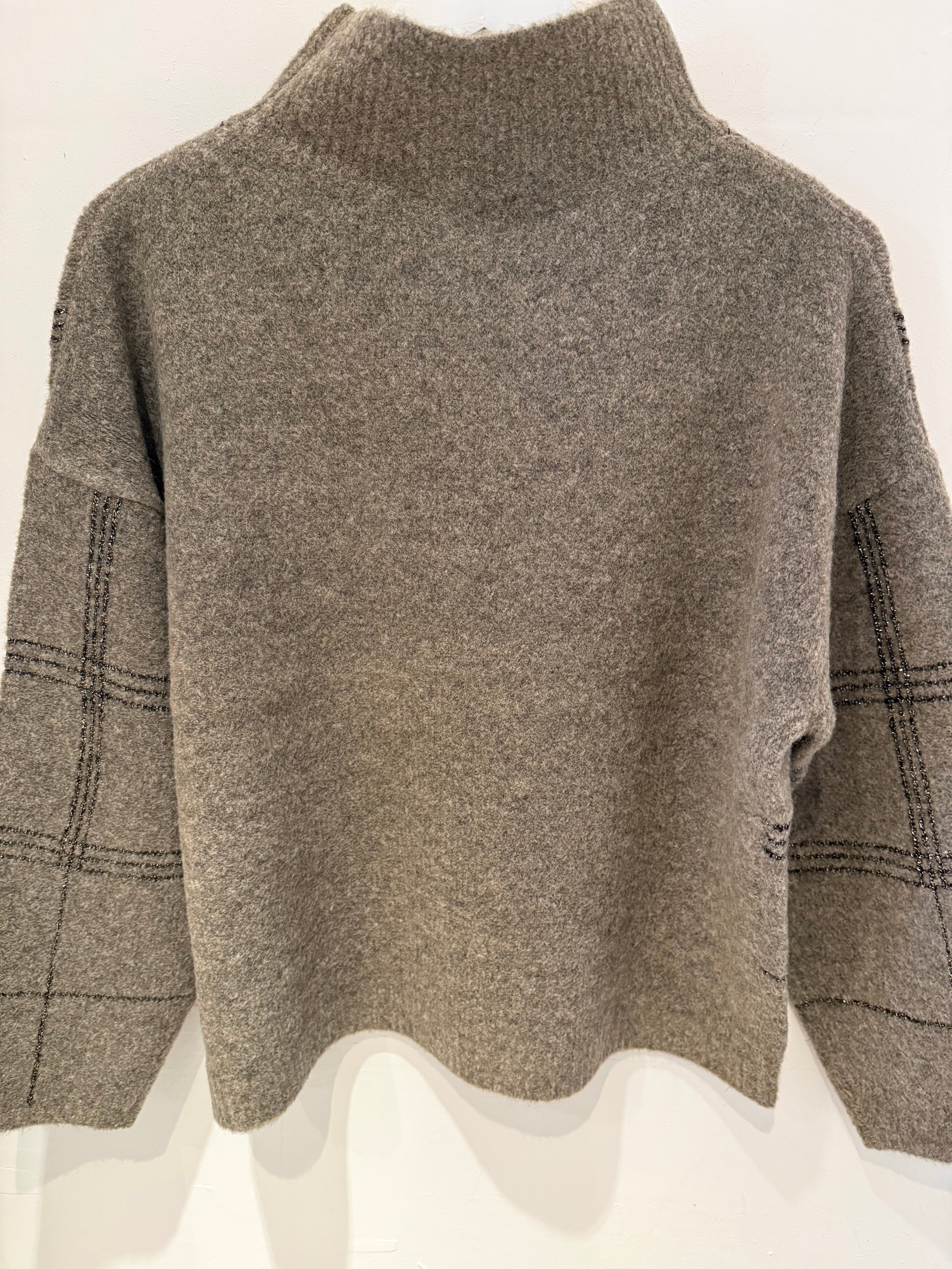 Brown Checkered Knit Top with Gold-Thread Accents