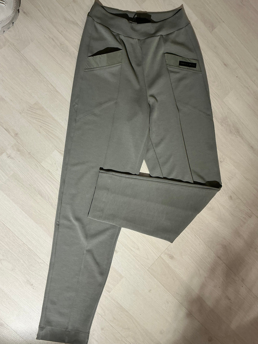 Sage Green Jersey Pants with Contrasting Pockets