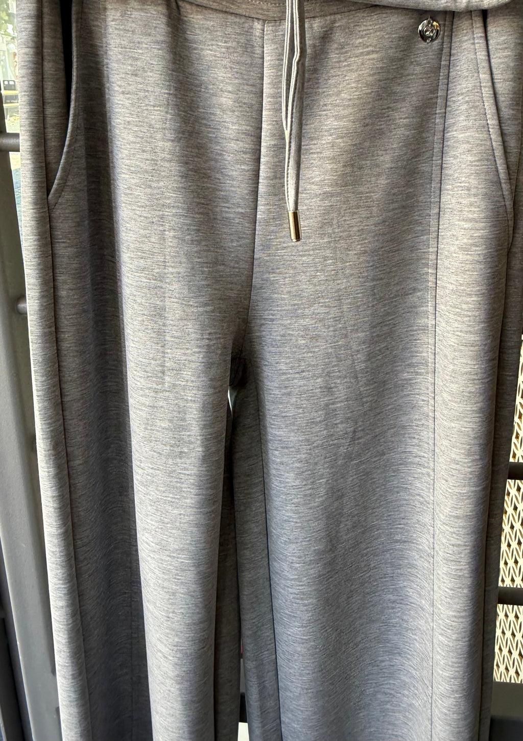 Regular length pants with straight wide leg Grey melange