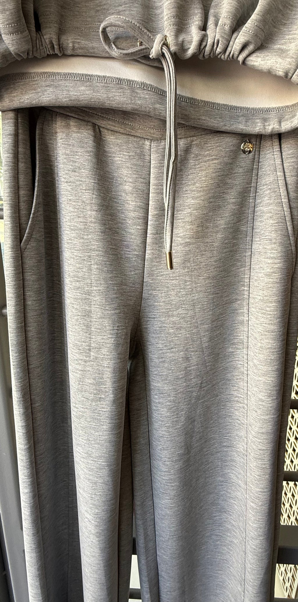 Regular length pants with straight wide leg Grey melange