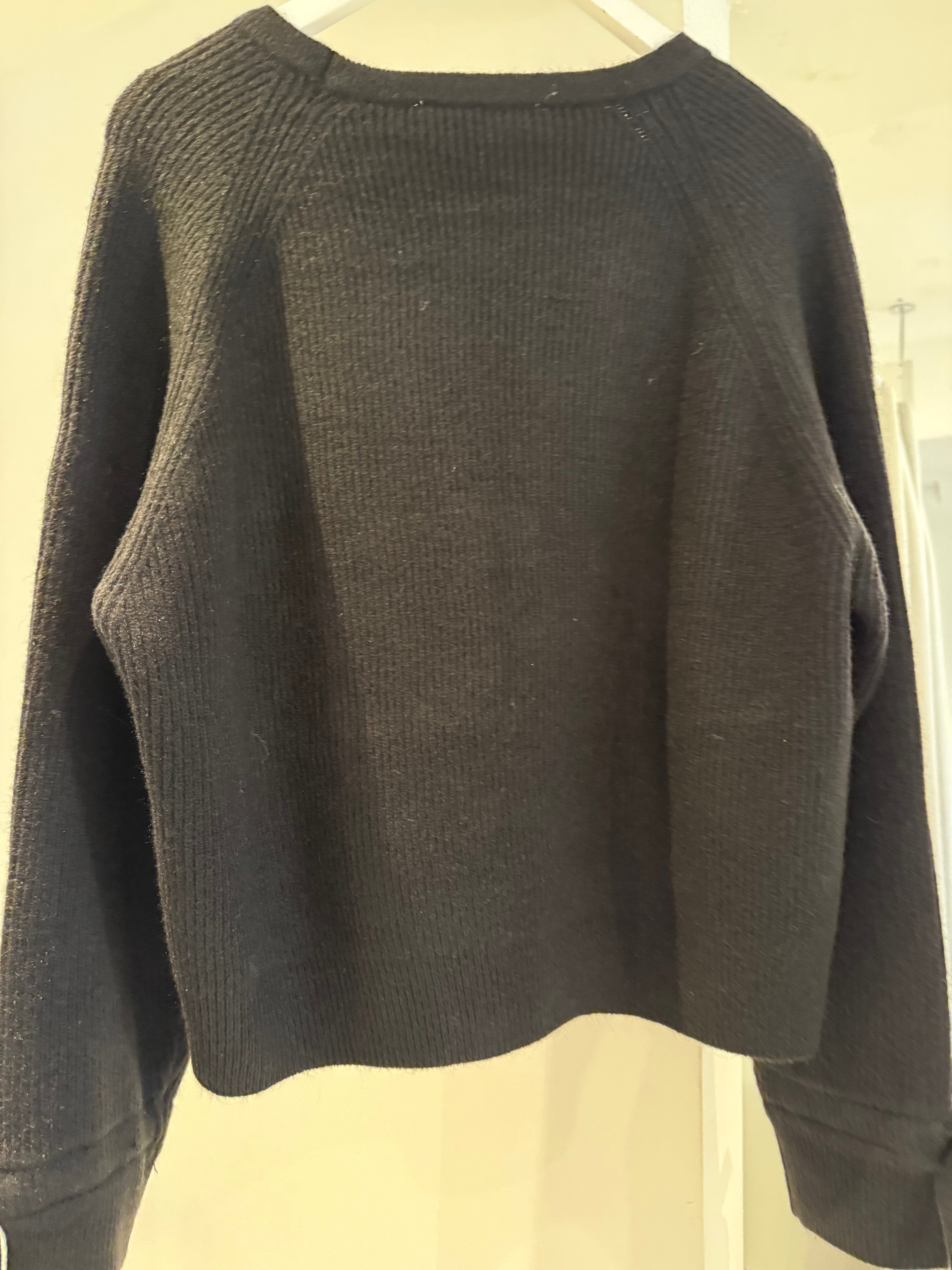 Knitted Cardigan with bows – Black