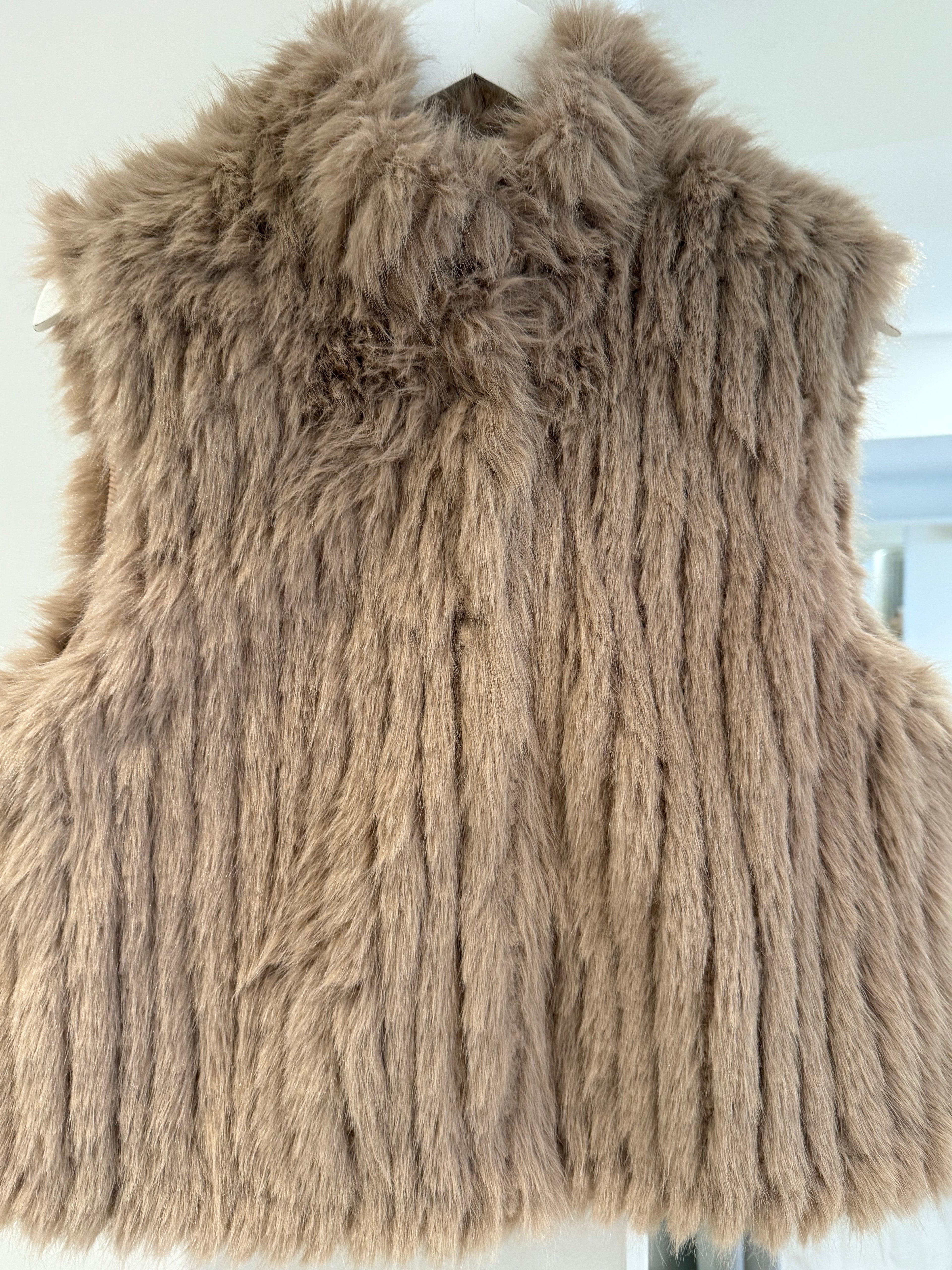 Gilet with closure - Oat