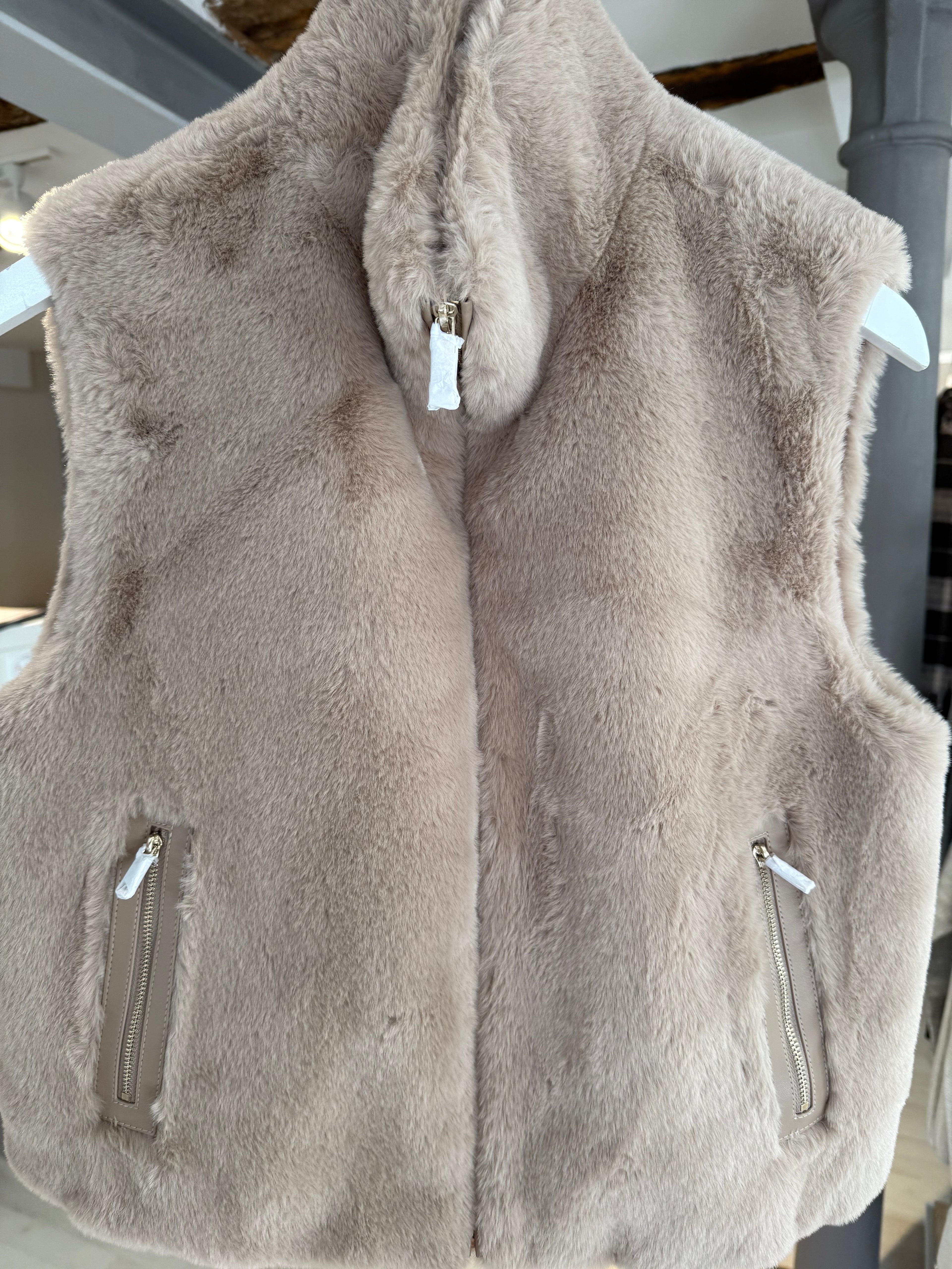 Short faux fur waistcode - Oat
