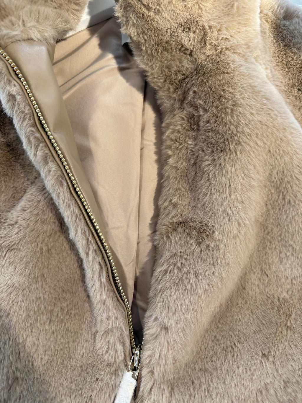 Short faux fur waistcode - Oat