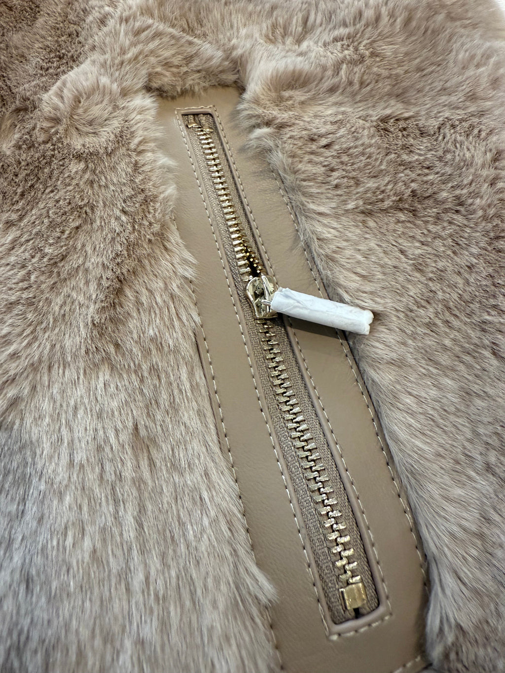 Short faux fur waistcode - Oat